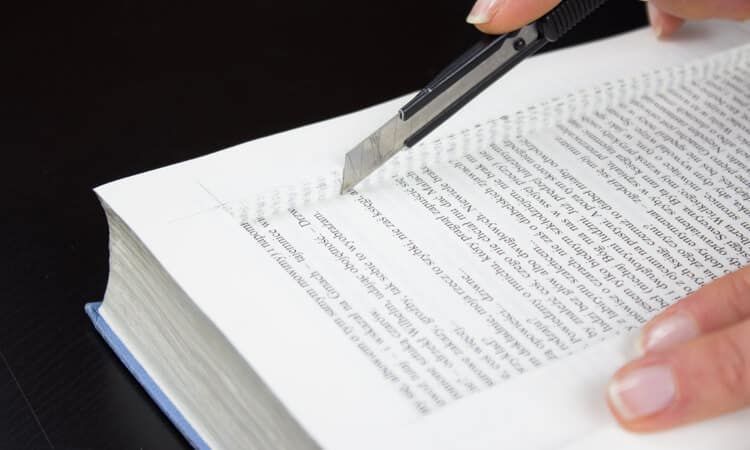 Сейф в книге