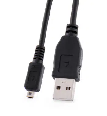 Диктофон жучок в пульте ДУ USB кабель.